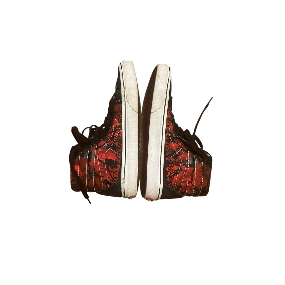 Stranger Things X Vans Sk8-Hi Reissue Friends Don’t Lie Women Sneakers Sz 6.5 - Picture 5 of 11